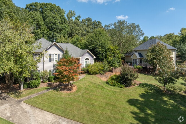 Homes set back on large lots are also popular in the Tanglewood area.
