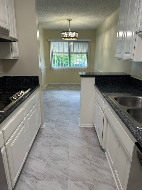 6131 Coldwater Canyon Ave, North Hollywood, CA 91606