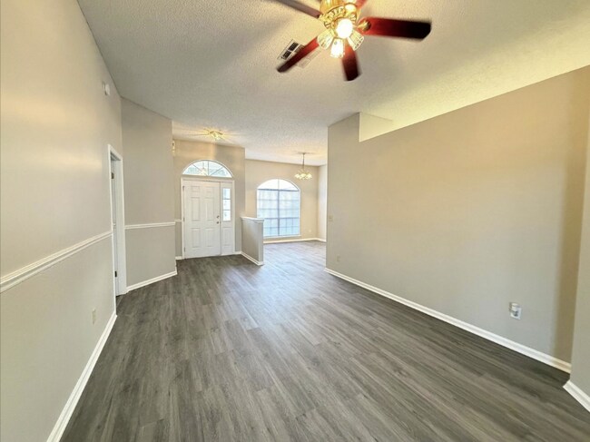 1930 Hollington Dr, Jacksonville, FL 32246 - photo 4