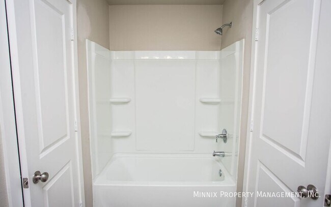 2117 N Jayton Ave unit B, Lubbock, TX 79403 - photo 5