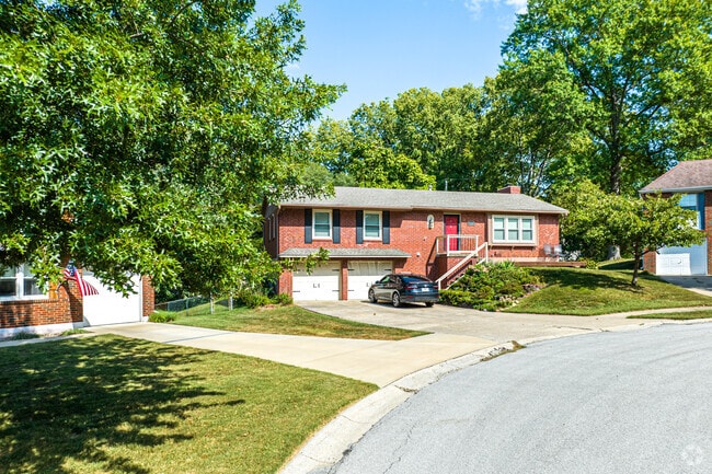 Split-level homes appear across Sycamore’s quiet blocks..