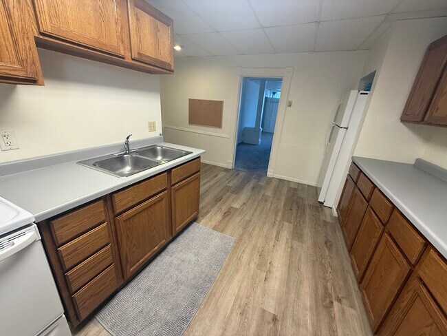 110 Janesville St unit 110, Oregon, WI 53575 - photo 4