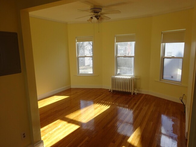 25 Oak Square Ave unit 2, Brighton, MA 02135 - photo 6