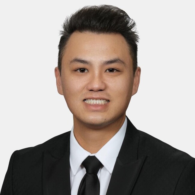 Agent Photo