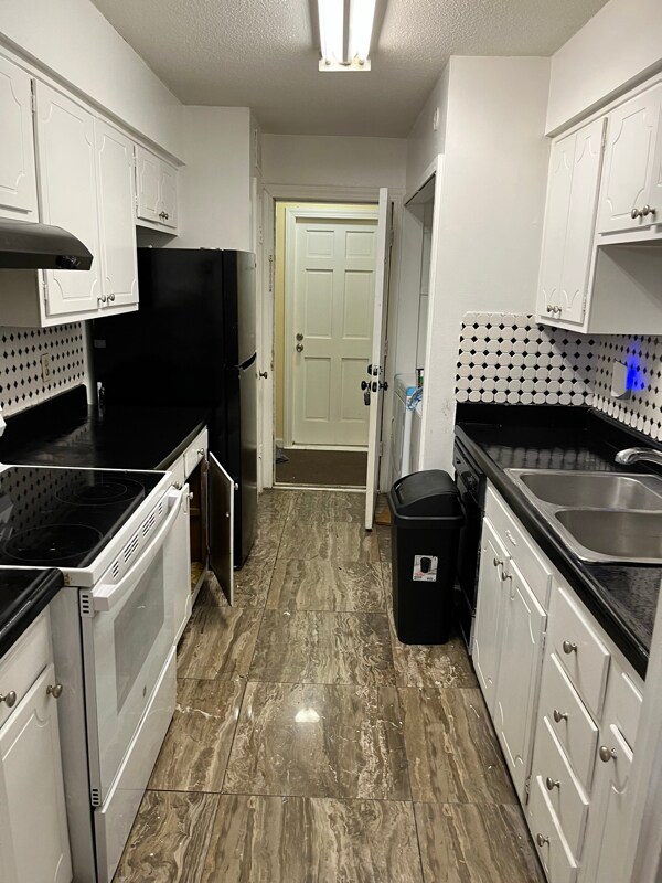 54 Rue Fountaine Rue, Lithonia, GA 30058