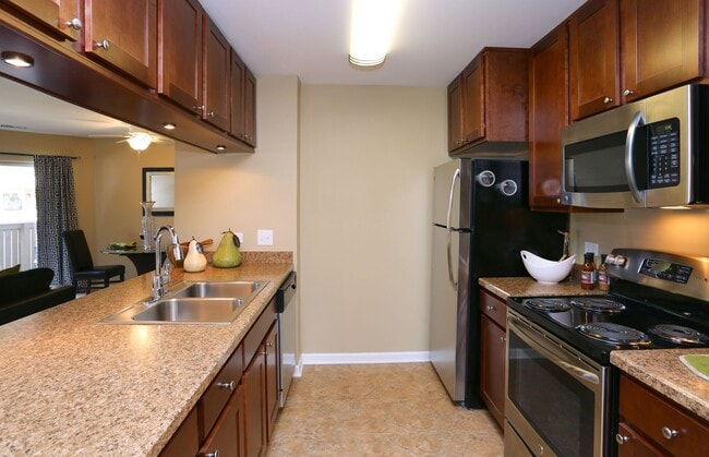 The Green At Chevy Chase Apartments, Buffalo Grove, IL 60089 - photo 6