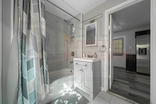 1566 Winchester Ave, Lakewood, OH 44107 - photo 4