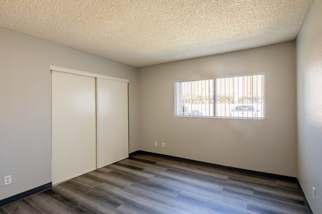 Oasis Apartments, Las Vegas, NV 89119 - photo 5