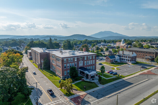 Stevens High School is the only public high school in Claremont and serves grades 9-12.