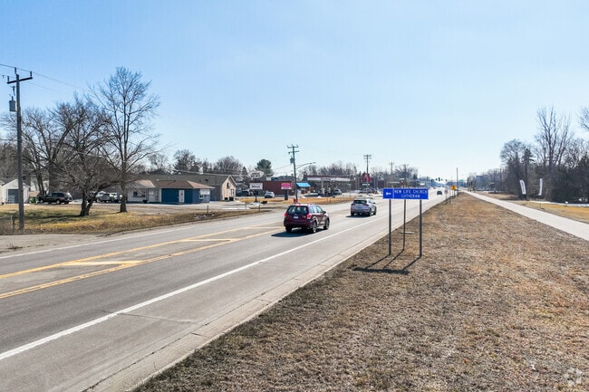 Hugo is a car dependent neighborhood and often have locals travel on Highway 61.