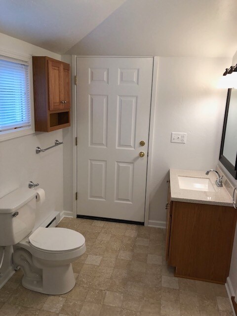 1120 Manor Ave, Latrobe, PA 15650 - photo 5