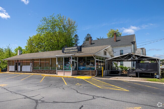 Residents flock to Goodstuff Smokehouse in Blackstone for mouthwatering BBQ.