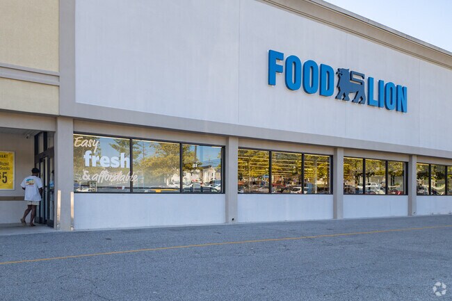 The Food Lion near Woodbine-Wyatt’s provides convenient grocery shopping for local residents.