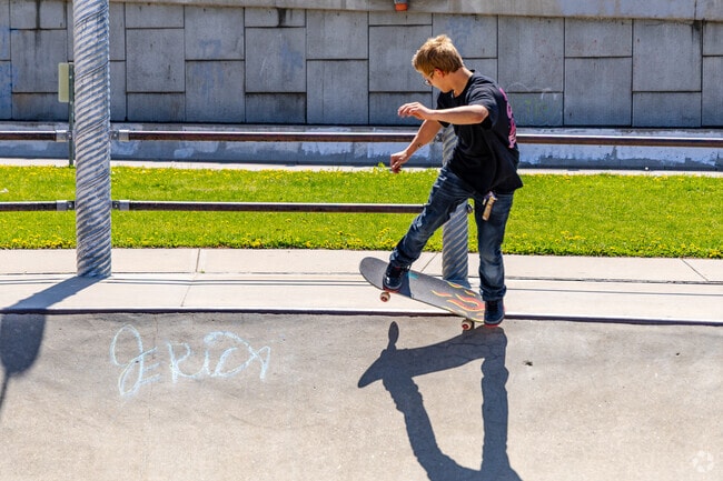 If you love riding rails, Broadway Skate Park has you covered.