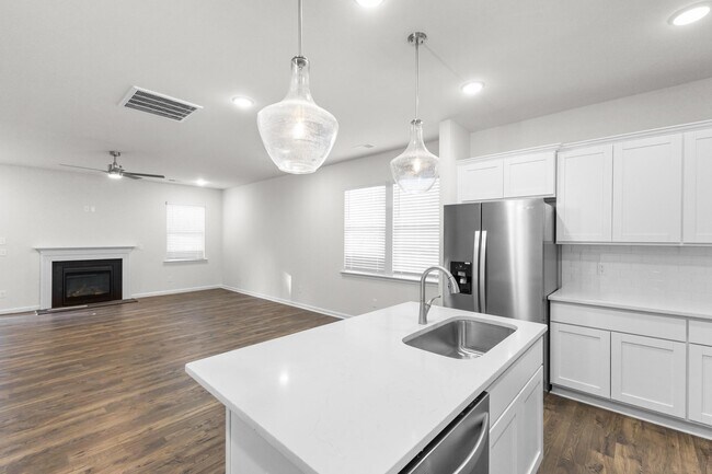 1201 Summer Duck Loop, Florence, SC 29501 - photo 4