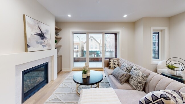 2435 N Clybourn Ave unit 2S, Chicago, IL 60614 - photo 3