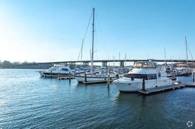 South River is near Davidsonville and a great spot for people who love the water.