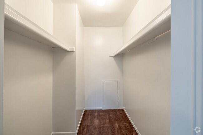 Woodhaven Square Apartments, Woodhaven, MI 48183 - photo 5