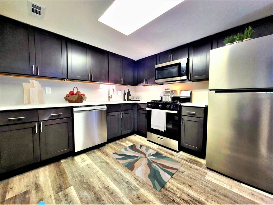 Berkley Commons 8201 Madison Ave, Indianapolis, IN