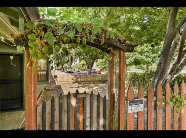 2025 Ellison Dr, Modesto, CA 95355 - photo 2