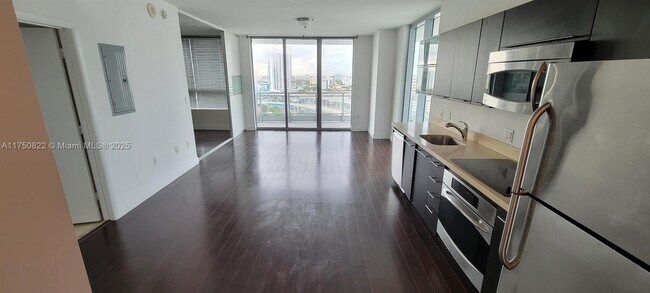 The Ivy Condominium unit 1805, Miami, FL 33130 - photo 3