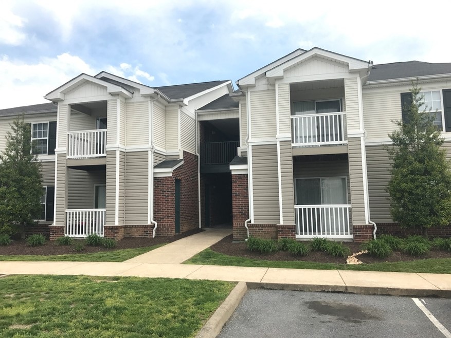 Crystal Chase Apartments- Join Our Waitlist!!!, Strasburg, VA 22657 - photo 1