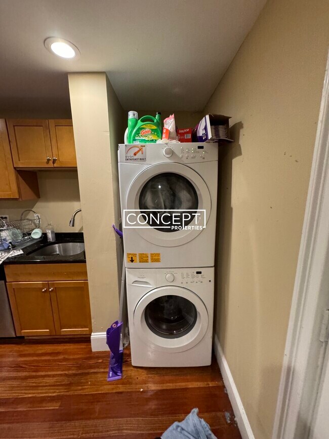 44 Hillside St unit 3, Roxbury Crossing, MA 02120 - photo 3