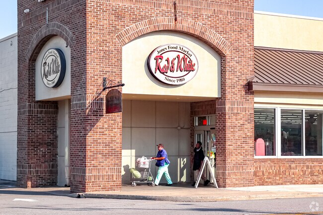 The Red and White grocery store serves the residents of Ardmore-Gould Estates-Olin Heights.