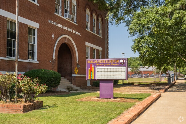 Highland Avenue Elementary serves Downtown Montgomery.
