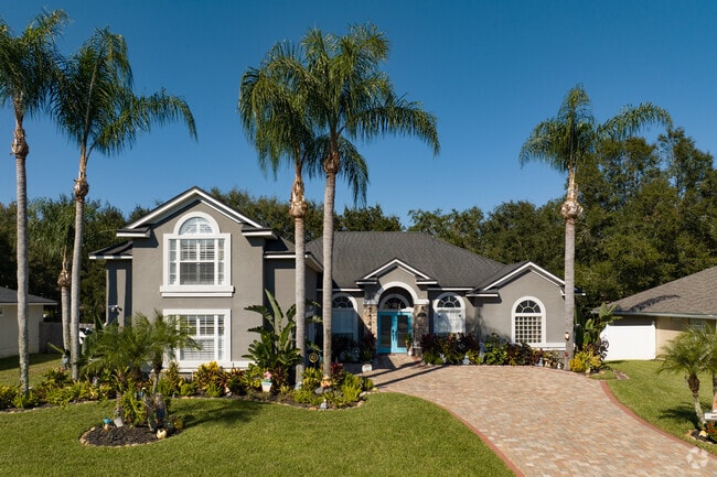 Some homes in Deerwood feature a bonus room above the garage.