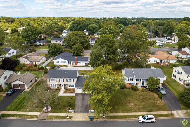 Greenbriar is a suburb of Chantilly, Virginia.