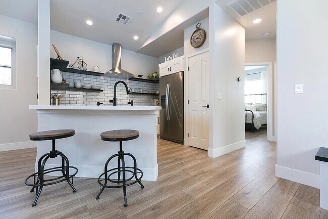 156 W Laurel Ct, Gilbert, AZ 85233 - photo 7