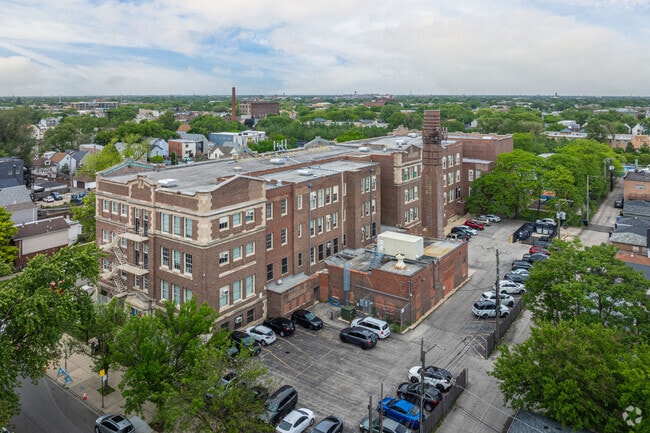 Stowe Elementary is a public school in Chicago, IL.