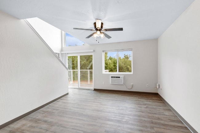 352 Deschane Ave unit 16, Crivitz, WI 54114 - photo 7