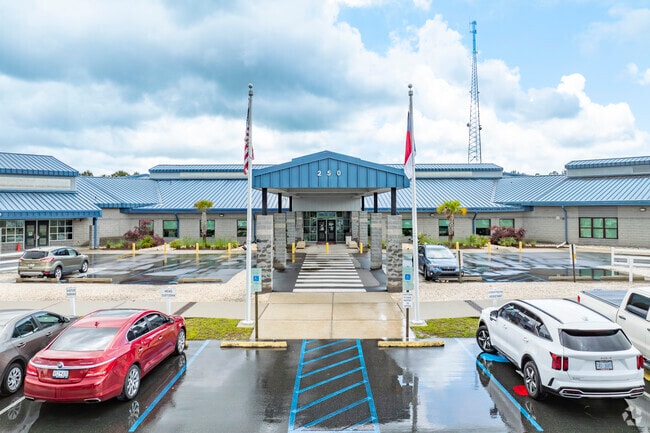 Jessie Mae Monroe Elementary School in Calabash, NC, offers a YMCA Afterschool Care program, providing students with structured activities and homework assistance.