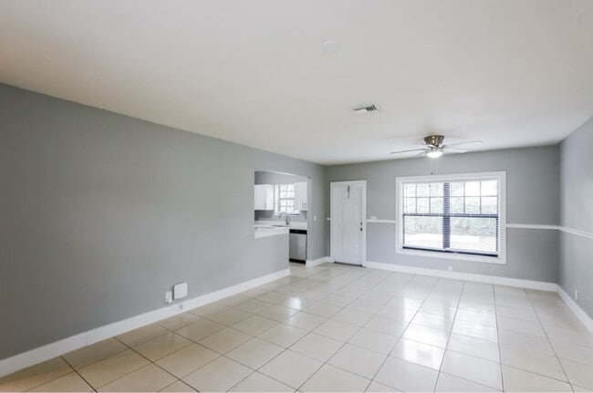 15321 NW 60th Ave, Hialeah, FL 33014 - photo 2