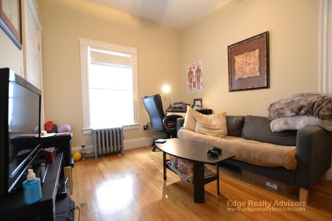 34 Antwerp St unit 2, Brighton, MA 02135 - photo 7