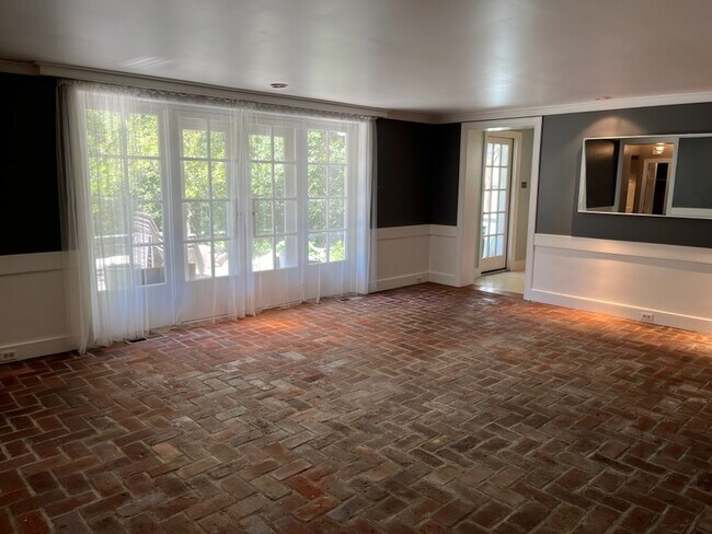 2 River Rd unit 2, Conshohocken, PA 19428 - photo 6