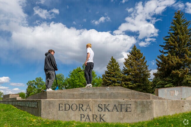 Just minutes from Bucking Horse, Colorado, Edora Skate Park delivers advanced ramps, bowls, and rails for all skill levels—a must-visit destination for skaters who want to push the limits in a bigger space.