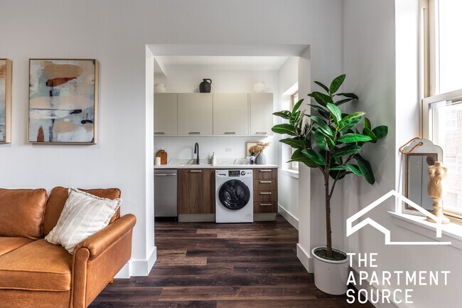 1555 W Hollywood Ave unit 401, Chicago, IL 60660 - photo 5