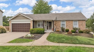103 S Willow Grove Ct, Saint Peters, MO 63376