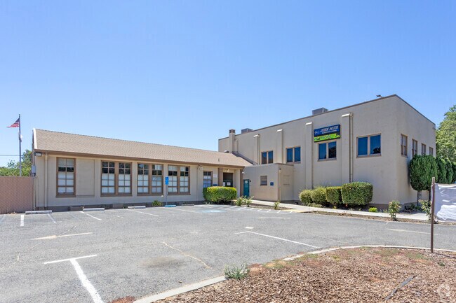 John Muir Elementary School serves grades K-6 in Merced.