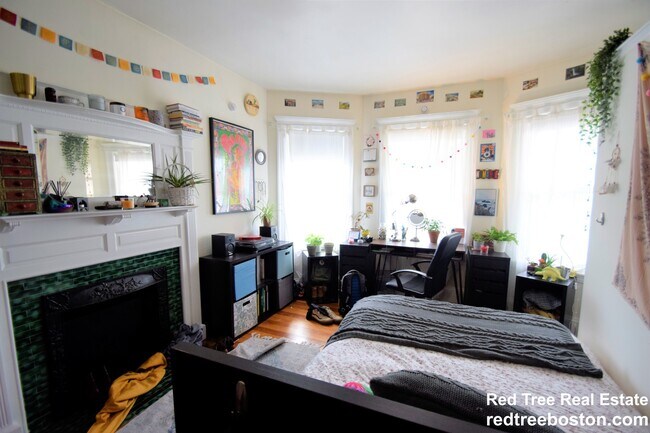 70 Quint Ave unit 1, Allston, MA 02134 - photo 7