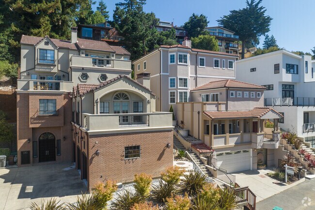 Some of the newer homes in Forestland have a Mediterranean vibe on the hillside.