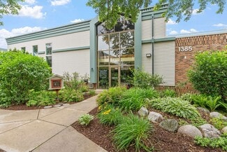 1385 W Jessamine Ave, Saint Paul, MN 55108