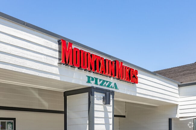 Mountain Mikes Pizza offers up the best slice around in Blossom Valley.