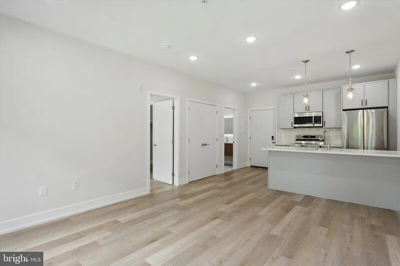 401 E Walnut Ln unit 101, Philadelphia, PA 19144 - photo 1