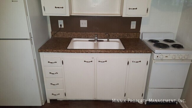 2212 2nd St unit 4, Lubbock, TX 79415 - photo 3