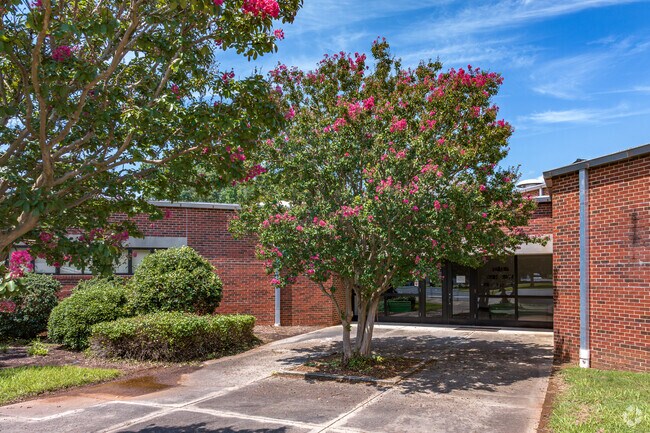 Ramseur Elementary School has a shaded entrance.