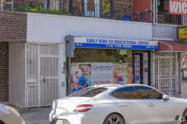 A New Dawn Elementary School was founded in 2001.